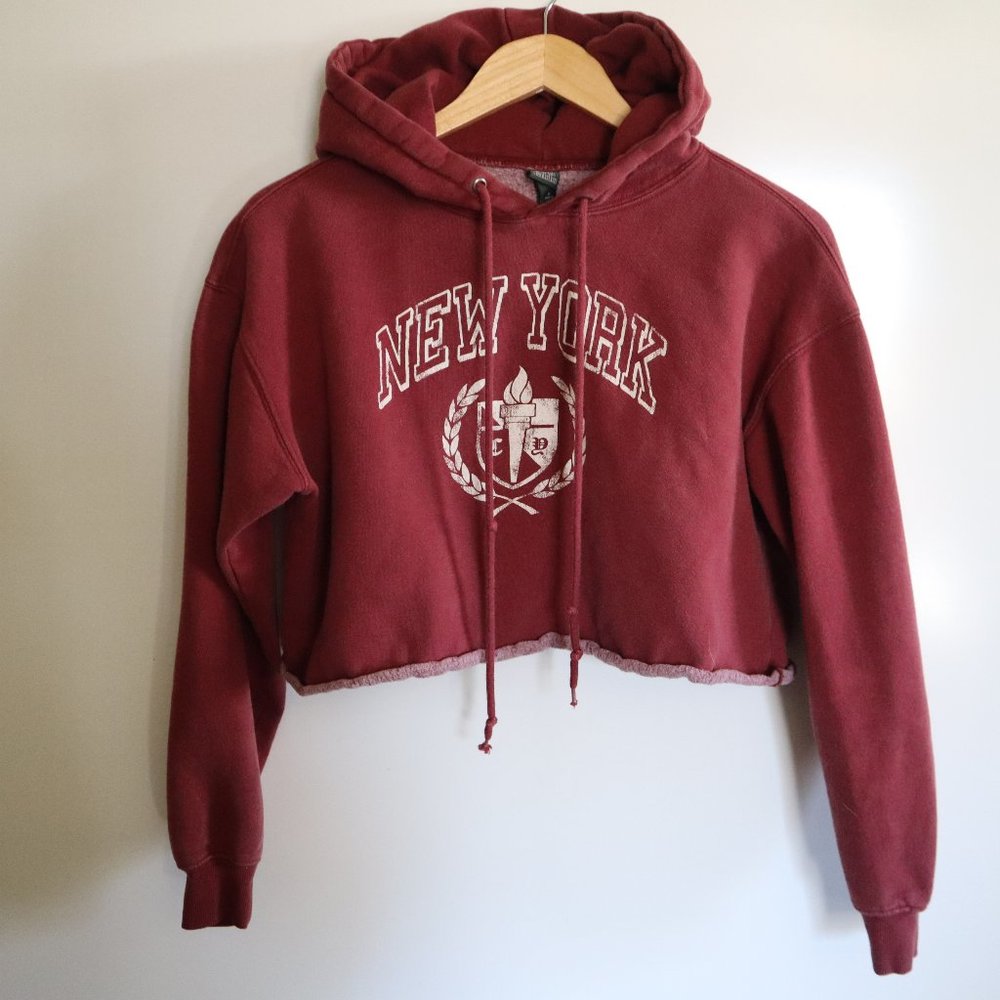 New york red crop top hoodie medium